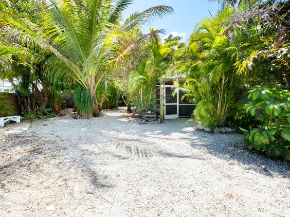 273 Loeb Ave, Key Largo, FL 33037