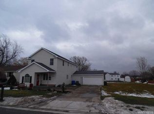 1557 E &west Rd, Buffalo, NY 14224