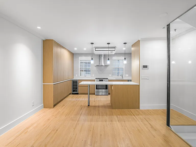 19 1st Ave #1 — Photo 7