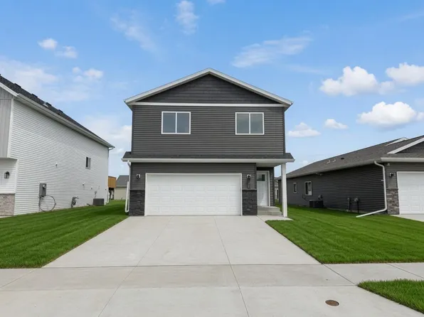 3734 33rd St S, Moorhead, MN 56560