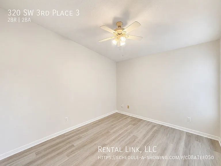 320 SW 3rd Pl #3 — Photo 16