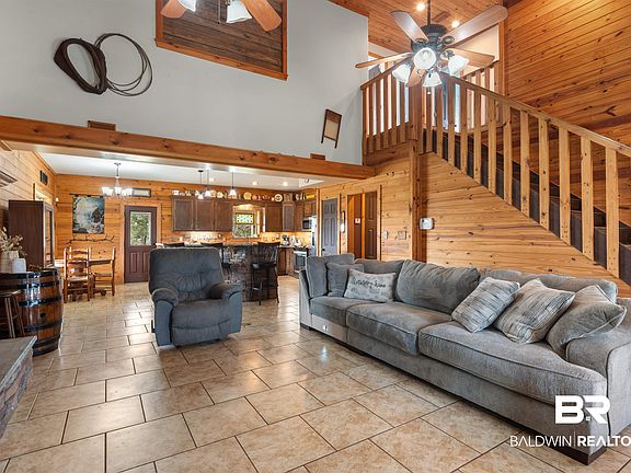 2nd image of 17505 Resmondo Rd