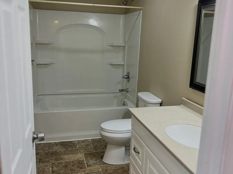 1501 Woodlawn Dr #2 — Photo 7