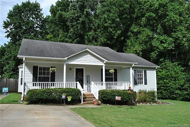 1st image of 1305 Pebble Creek Dr