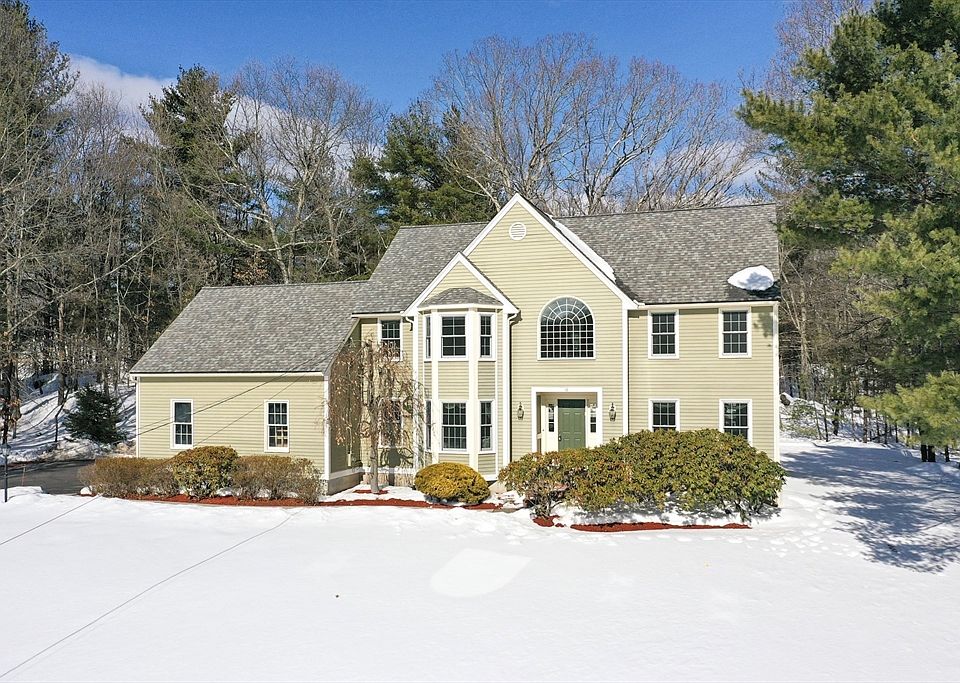 1st image of 18 Bubbling Brook Rd