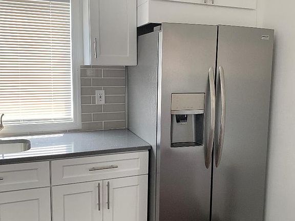2nd image of 37 Scarboro Ave #2