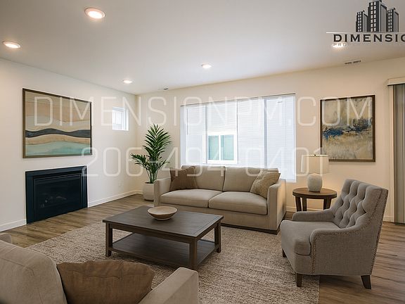 3rd image of 5811 27th St NE