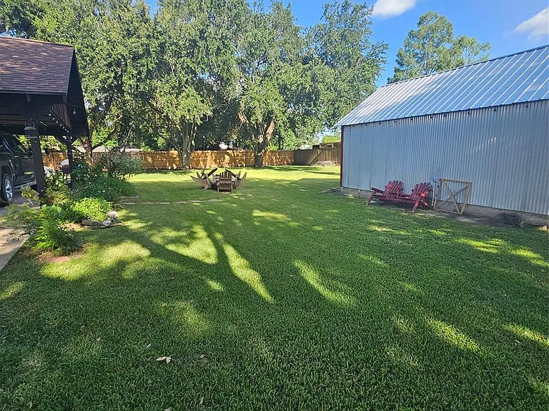 2612 Primrose Dr — Photo 11