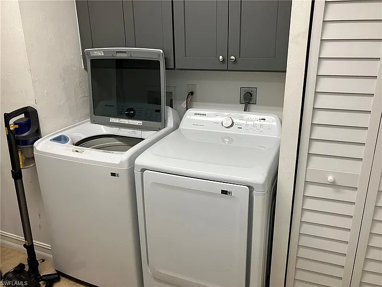4180 Looking Glass Ln #4102 — Photo 9
