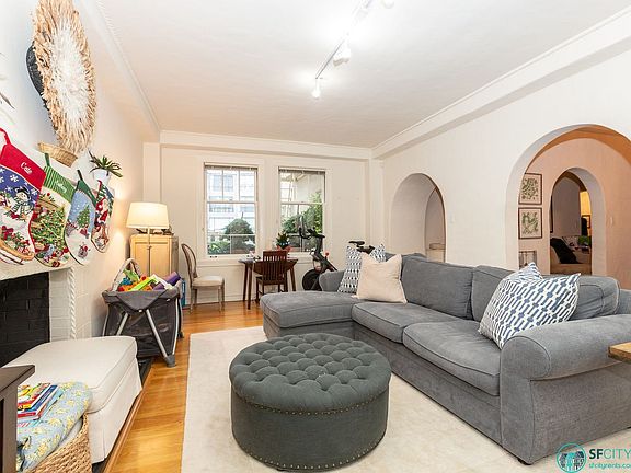 4th image of 2103 Pacific Ave #205