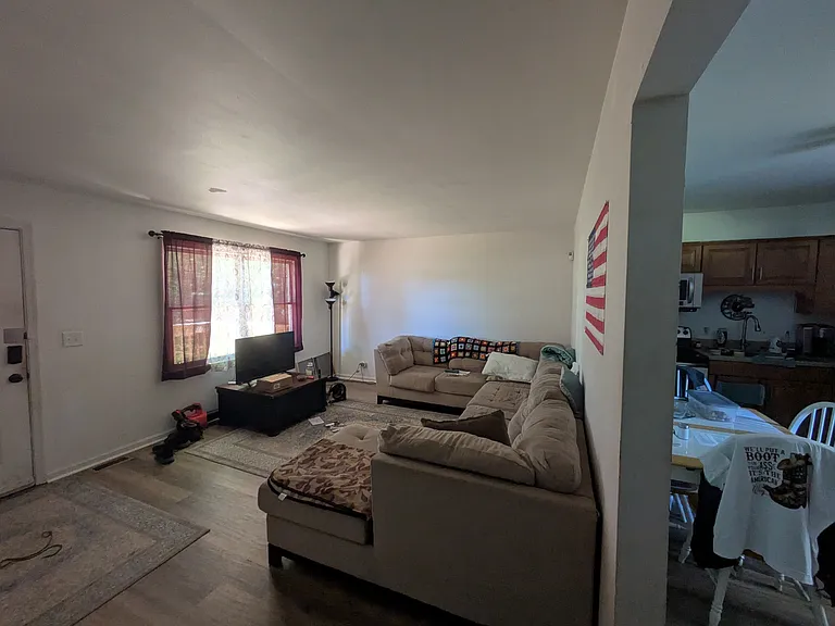 16400 Longview Dr — Photo 7
