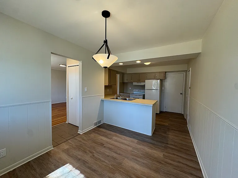 2235 Chesley Dr — Photo 12