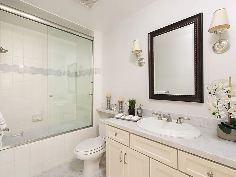 411 N Oakhurst Dr #305 — Photo 19