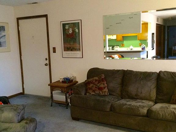 2nd image of 23242 Rosewood Ct #7