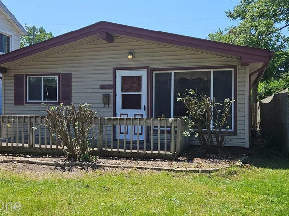 1032 E Elza Ave, Hazel Park, MI 48030