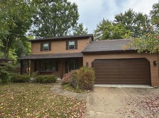 26788 Skyline Dr, Olmsted Township, OH 44138