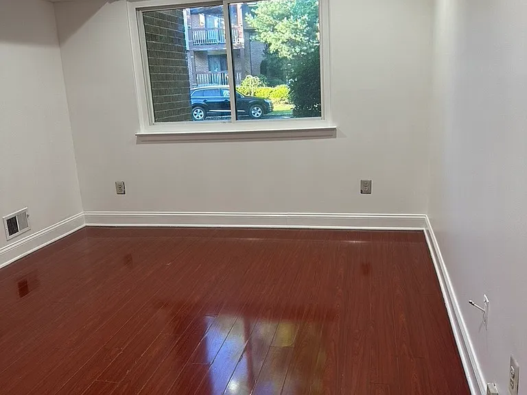 816 Edison Glen Ter — Photo 21