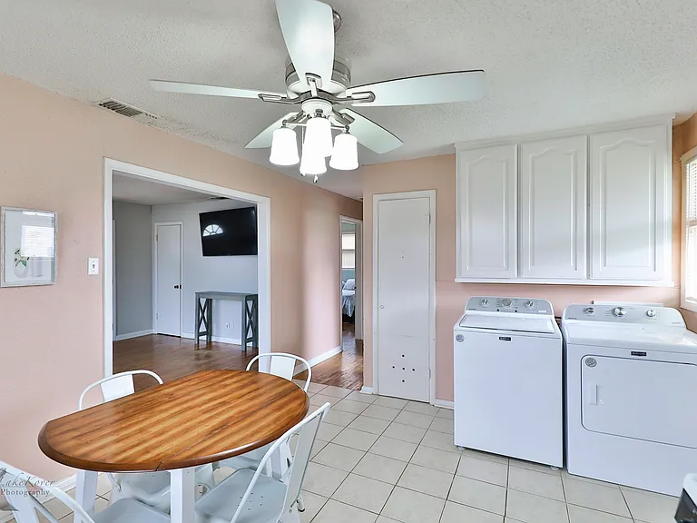 2109 Collins Ave — Photo 7