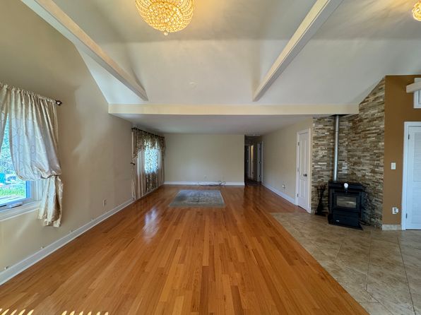 143 E Lake Blvd APT 1