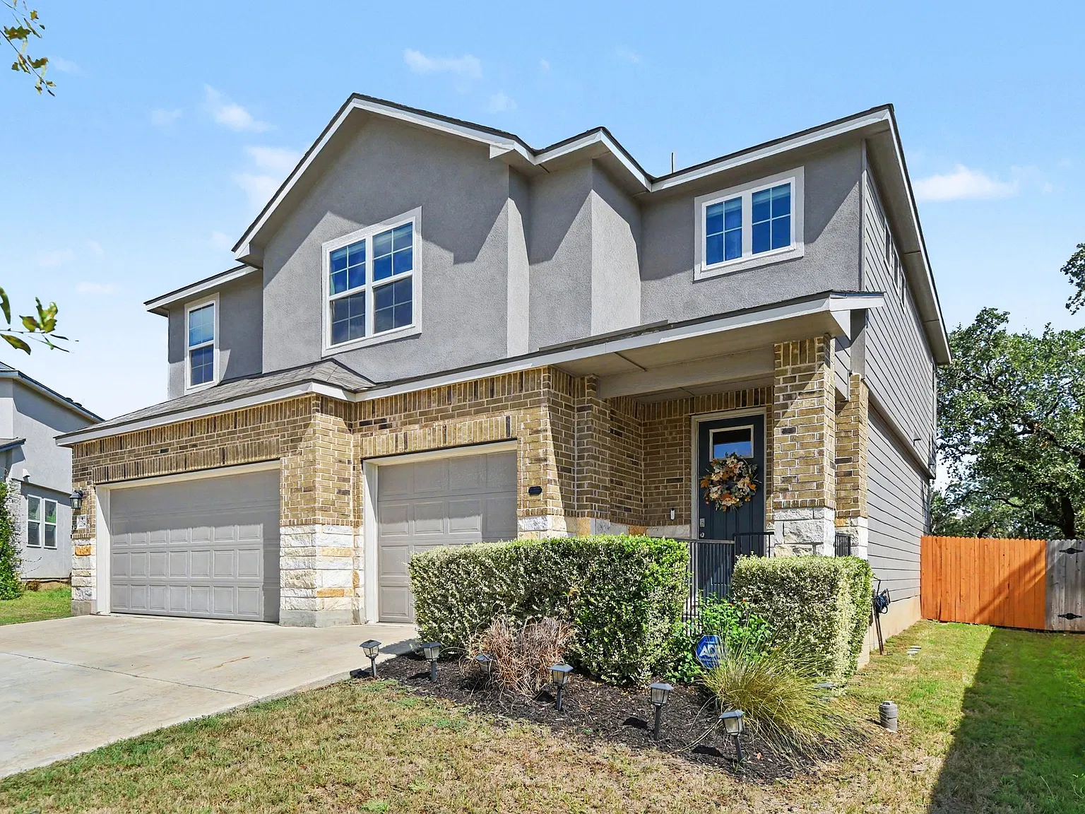 4 bed, 2.5 bath, 2540 sqft, $2,950 — Photo 1
