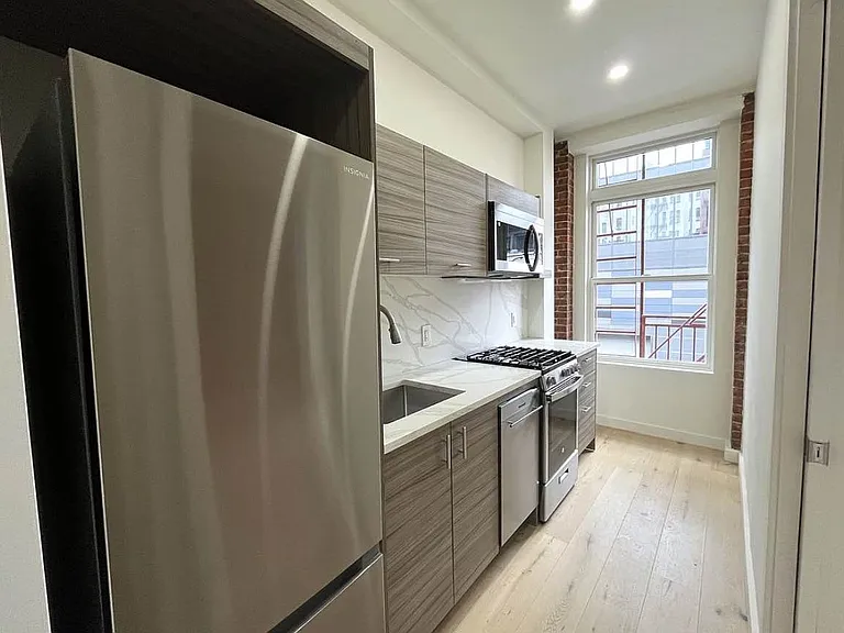 135 W 126th St #2F — Photo 2