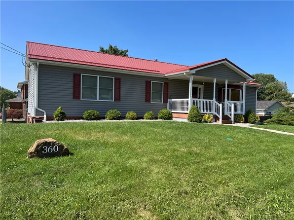 360 Prospect Cir, Lower Burrell, PA 15068