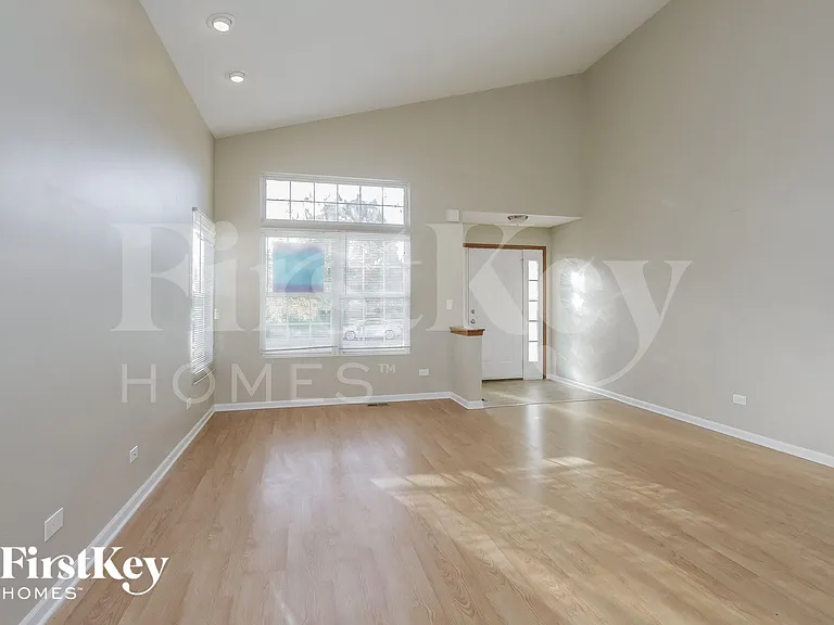 478 Foxborough Trl — Photo 5