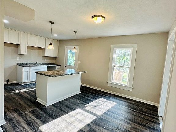 5th image of 134 James St