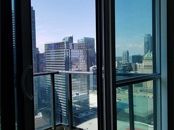 3rd image of 33 Bay St #3813