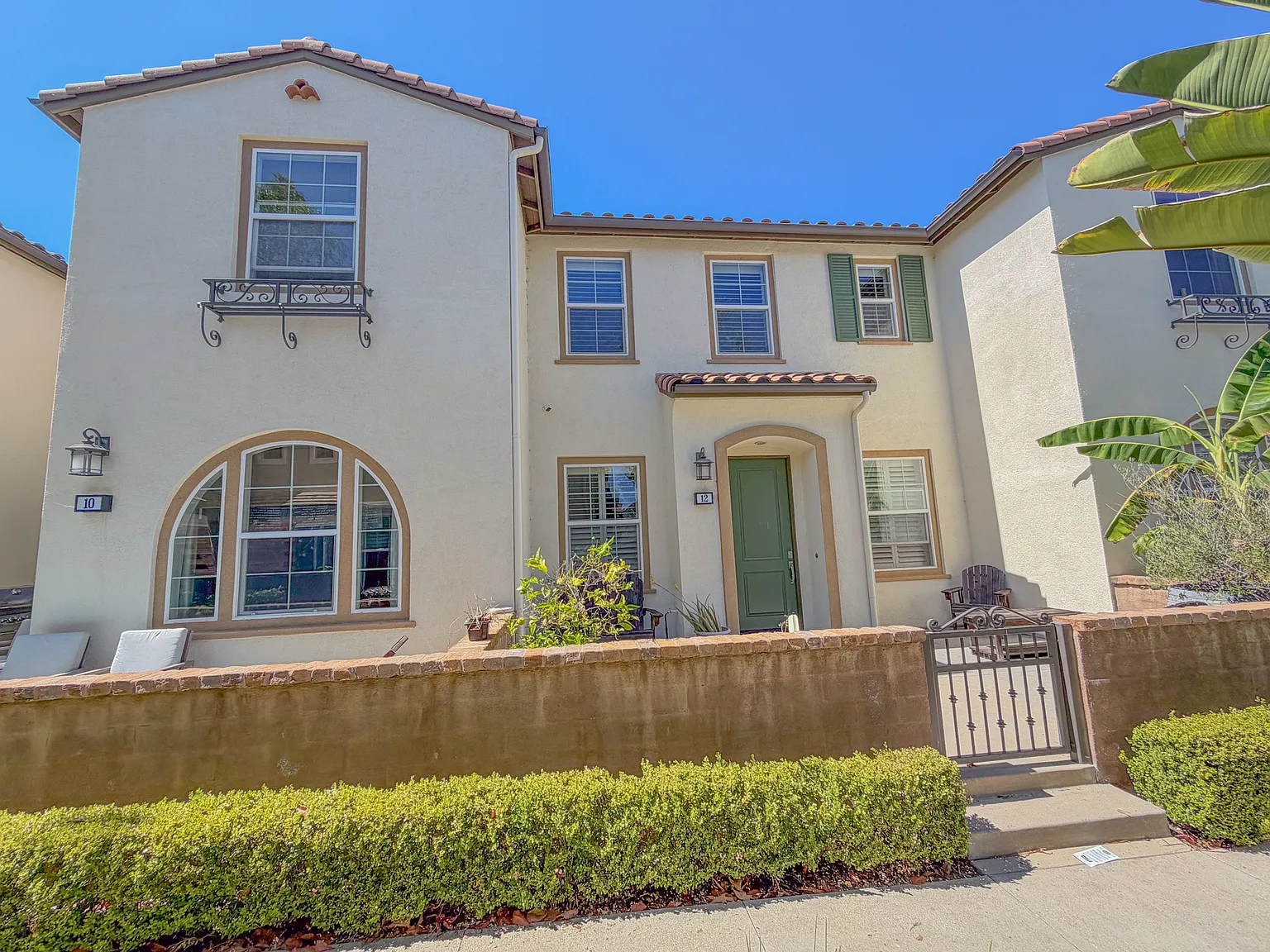 3 bed, 2.5 bath, 1430 sqft, $4,300 — Photo 4