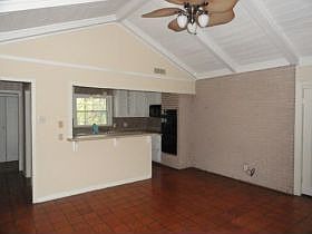 4th image of 1803 Montrose Dr
