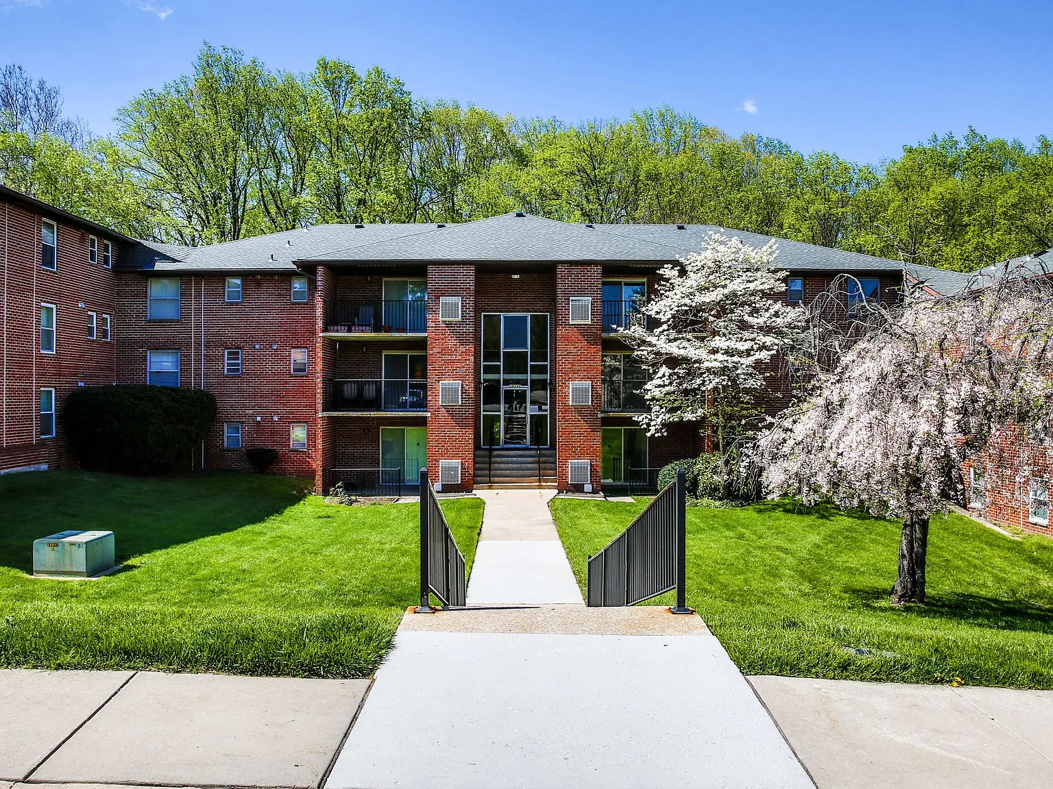 Briarcliff Apartments — Photo 2