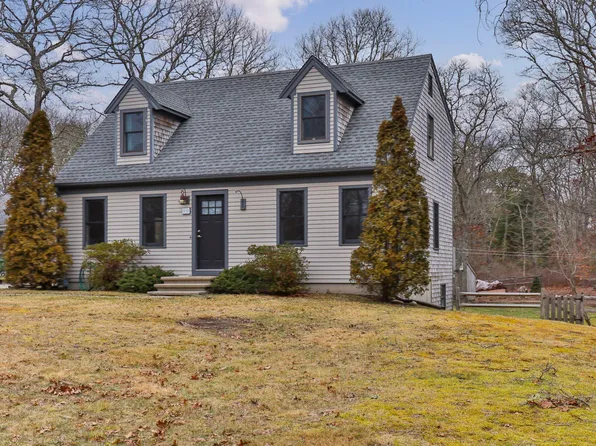 90 Bracken Fern Road, Marstons Mills, MA 02648