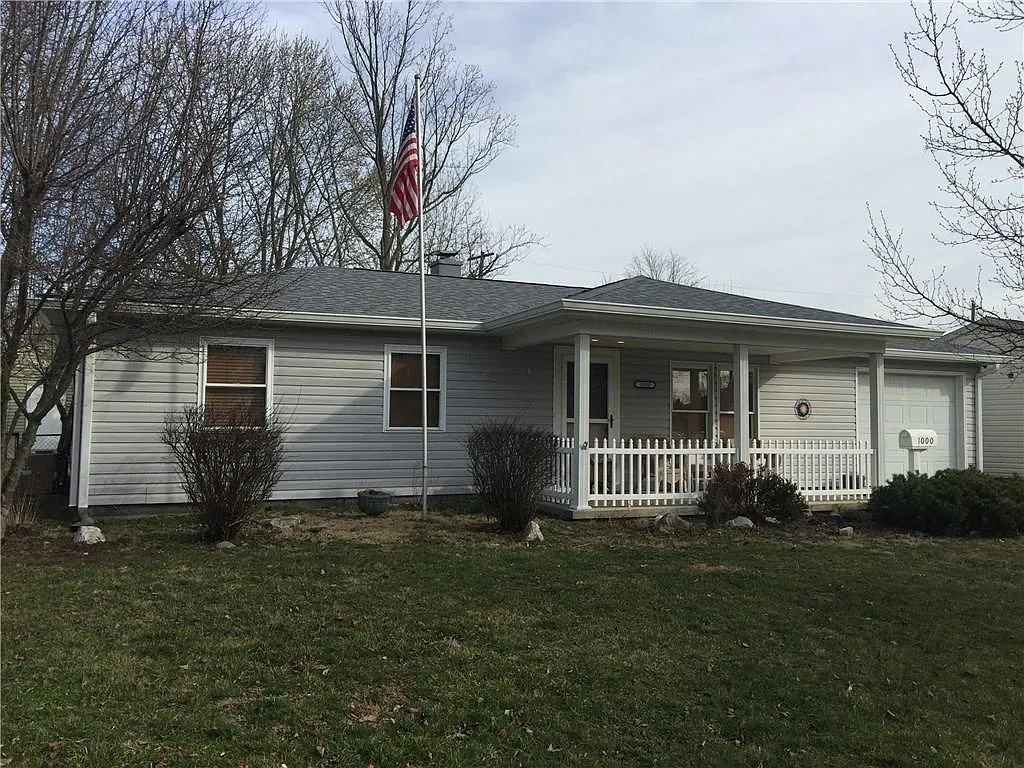 1000 Edgewood Dr photo 1