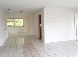 8541 NW 25th Ct, Fort Lauderdale, FL 33322