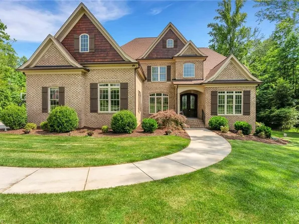 7505 Shadow Creek Dr, Summerfield, NC 27358