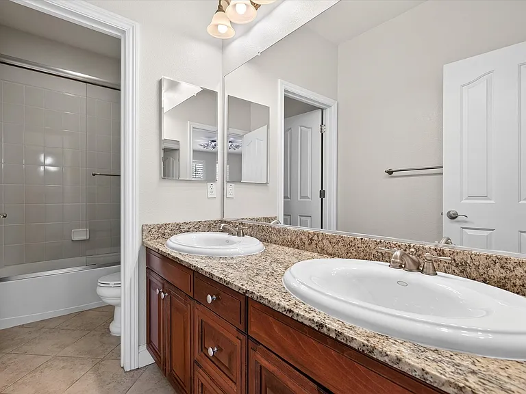 1132 Chancery Way — Photo 46