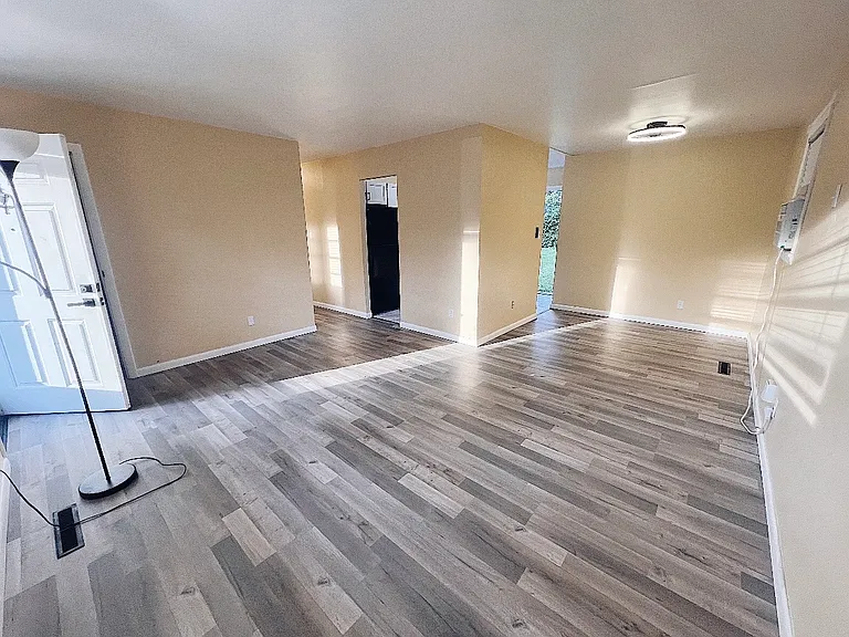 1688 Clyde Pl — Photo 22