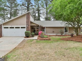 100 Lake Forest Dr, Peachtree City, GA 30269