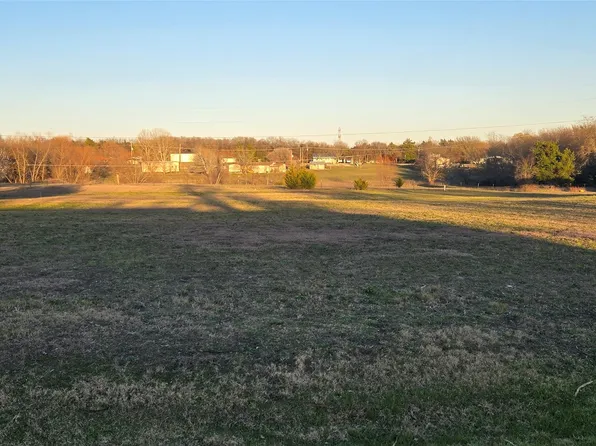 102 Farr Hill Ln, Farmersville, TX 75442