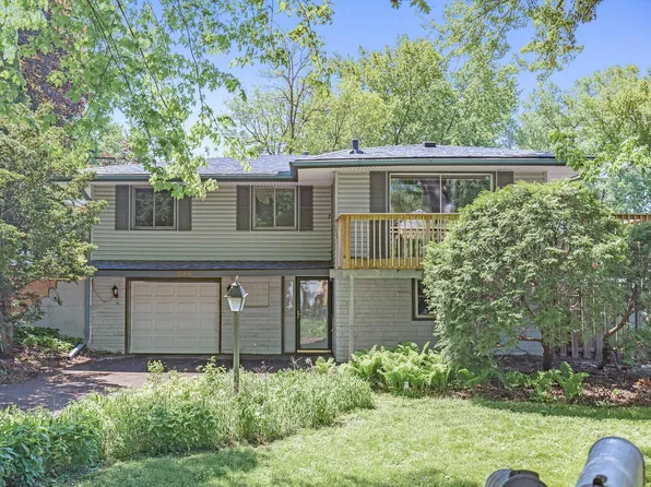 686 Kimball St NE, Fridley, MN 55432