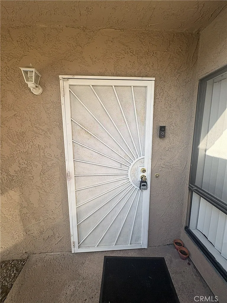 3 bed, 2.5 bath, 1889 sqft, $2,750 — Photo 2