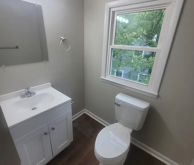 1015 Louise Rd — Photo 10