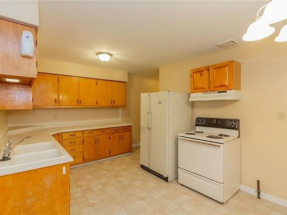 5th image of 1108 E Cragmont Dr