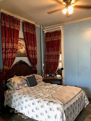 3rd image of 227 E 14th St APT 4W