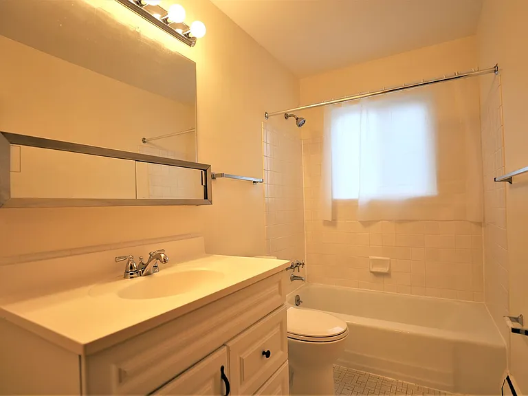 6520 Oliver Ave S — Photo 12