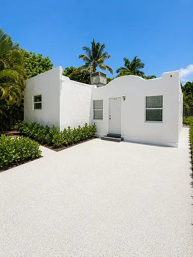 410 S Ocean Breeze Photo 1