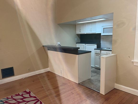 3rd image of 2974A 24th Ave