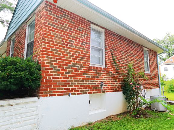5th image of 6805 Duckworth St