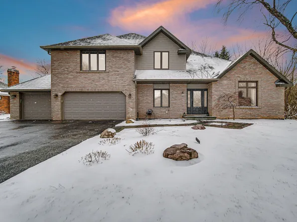 8969 Charrington Dr, Frankfort, IL 60423